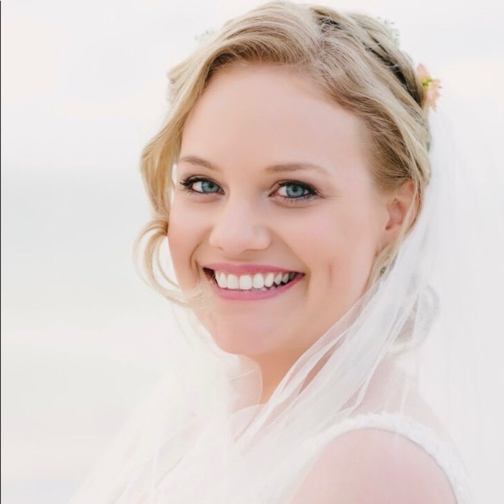 Meet your Posher, Caroline